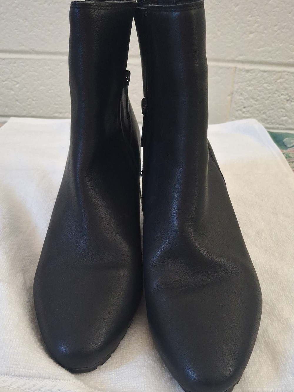 Blondo Waterproof Leather Women's Black Ankle Boots